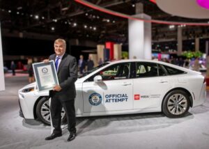 Toyota Mirai recebe certificado do Livro dos Recordes
