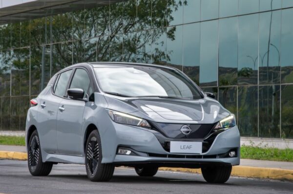 Nissan Leaf 2023 tem design mais atraente