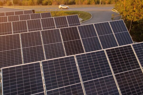 Integração entre VEs e a matriz energética renovável do Brasil