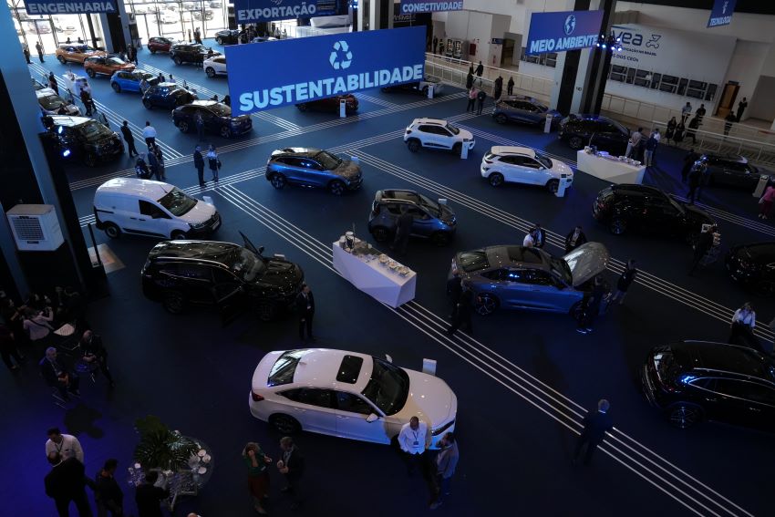 Exposição de carros elétricos no evento realizado em Brasília, pela Anfavea