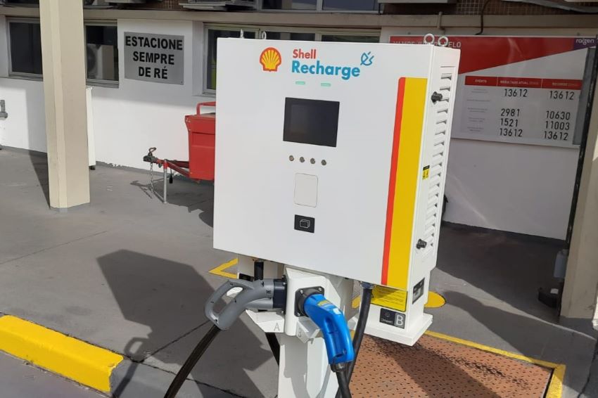 Imagem mostra estação de recarga Shell Recharge