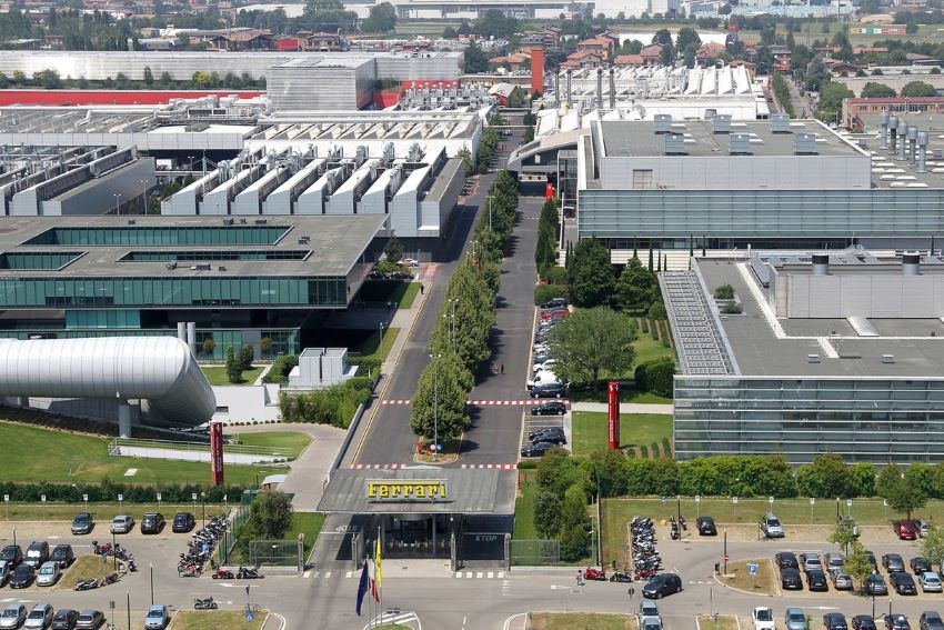 Imagem aérea mostra fábrica da Ferrari em maranello, na Itália.
