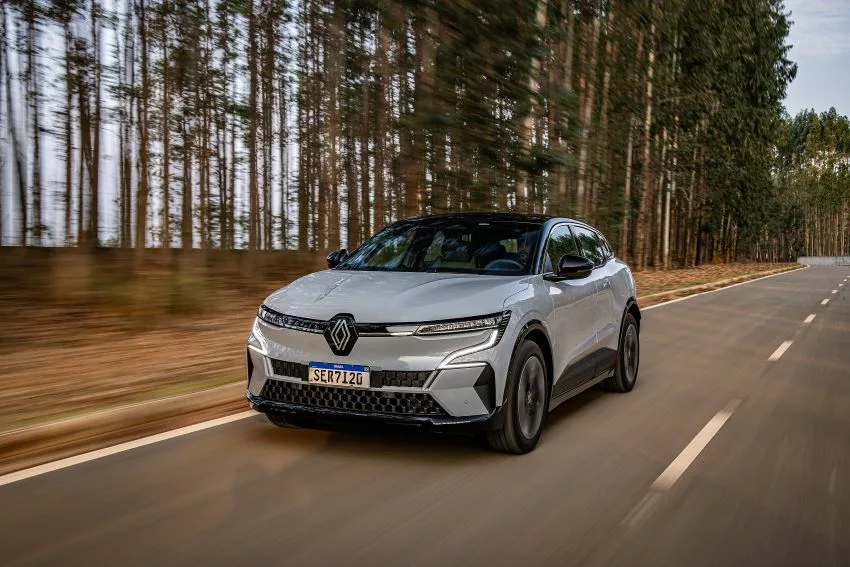 Renault lança Megane E-Tech 100% elétrico por R$ 279,9 mil