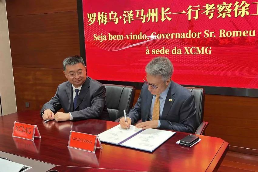 Governador de Minas Gerais, Ricardo Zema, em visita a fábrica da XCMG, na China