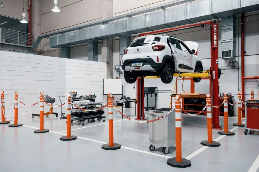 Manutenção de veículos elétricos na Renault