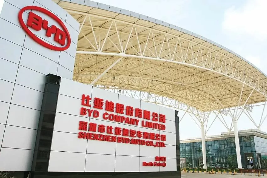 Fábrica da BYD em Shenzhen, na China