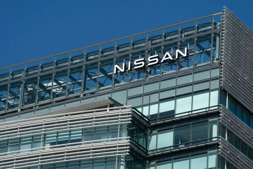 Fachada da sede da Nissan no Japão