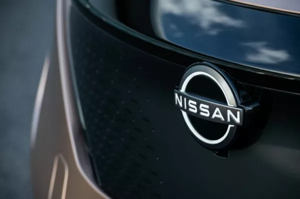 Logo da NIssan no modelo elétrico Ariya