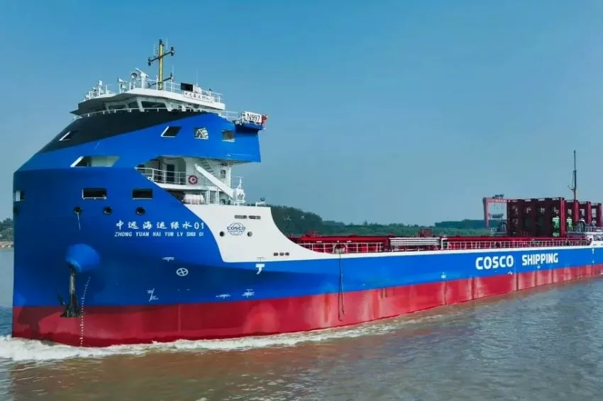 Cosco apresenta navio elétrico com mais de 10 mil toneladas