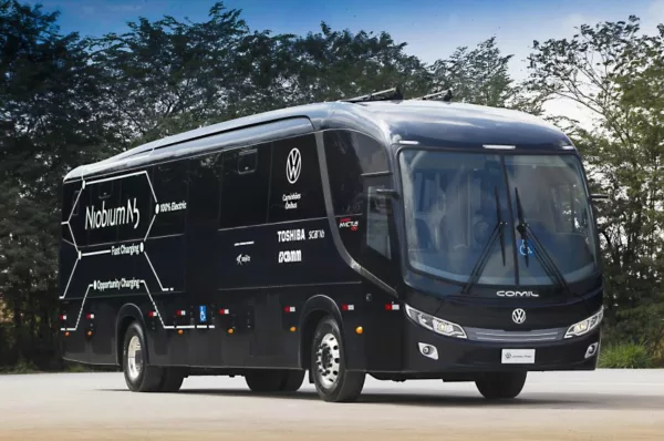 Ônibus elétrico da VWCO, com bateria de lítio e nióbio