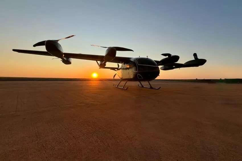 eVTOL se assemelha a um helicóptero com asas de avião