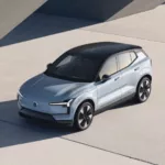 Carro da volvo com sombra do lado