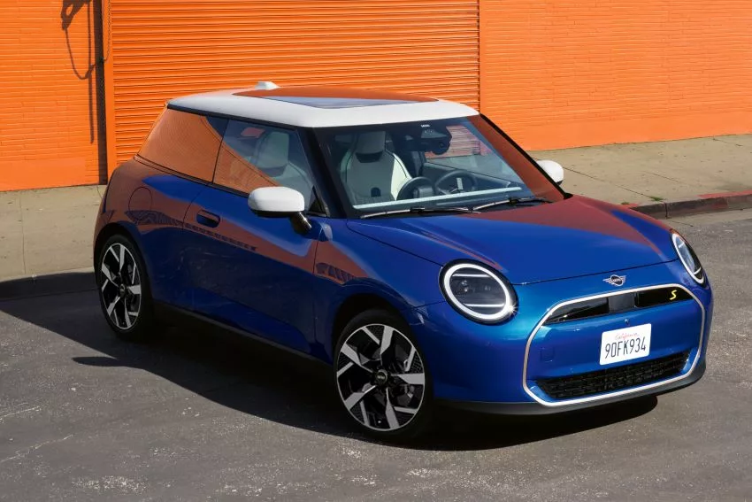 MINI anuncia chegada dos novos modelos do Cooper no Brasil