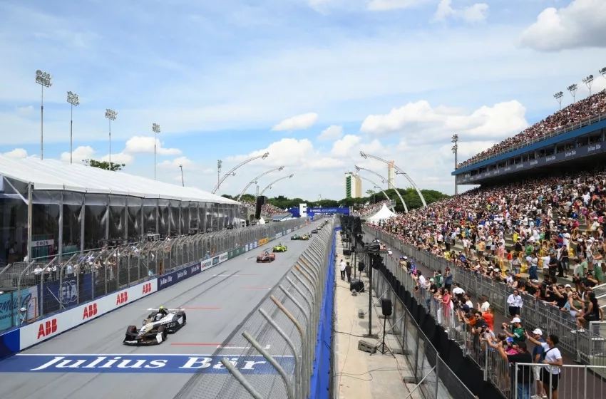Sambódromo do Anhembi recebendo corrida de 2024