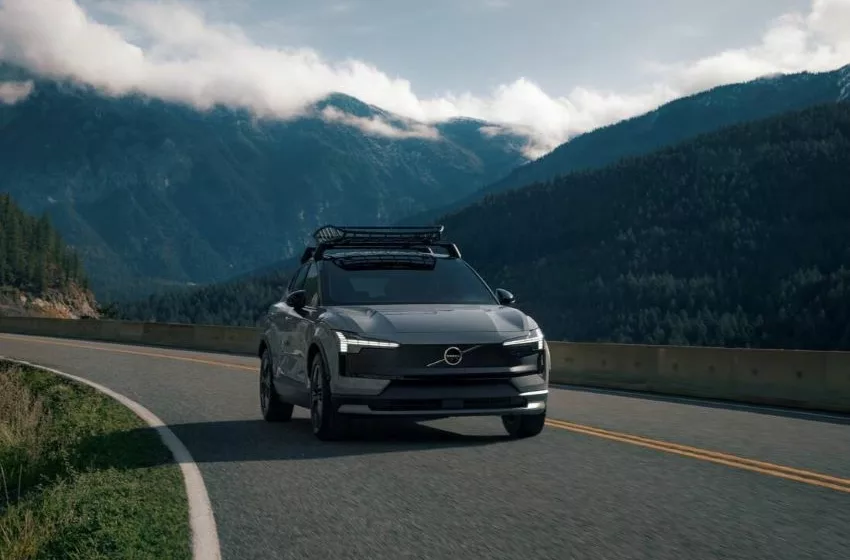 volvo ex30 cross country