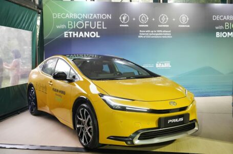 Toyota Prius híbrido plug-in flex