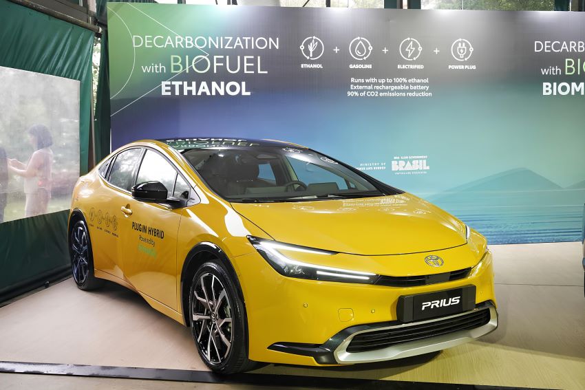 Toyota Prius híbrido plug-in flex