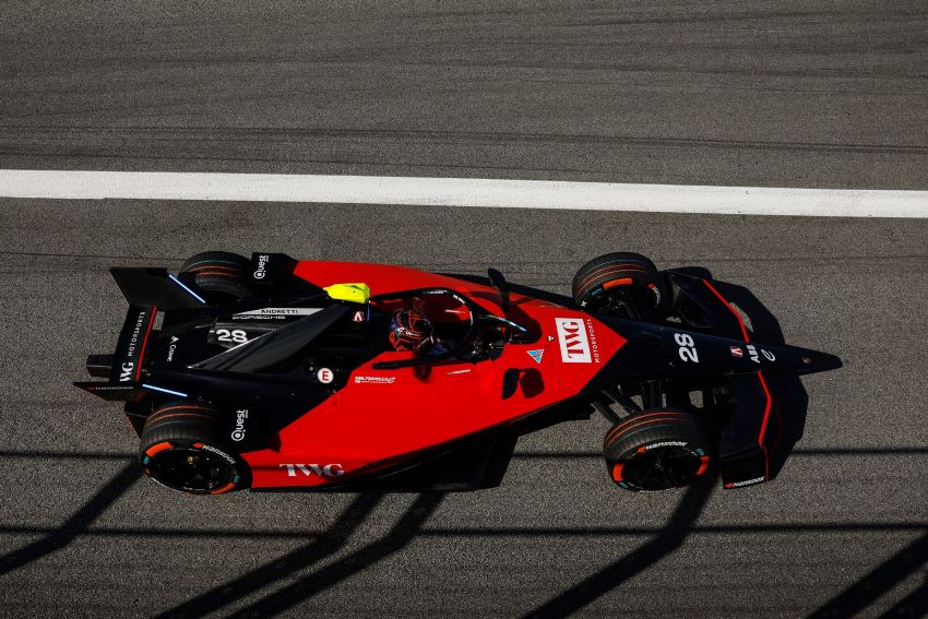 Carro de Felipe Drugovich nos testes