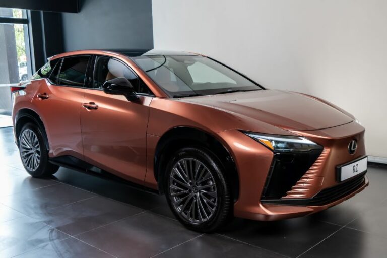 Lexus RZ 500e