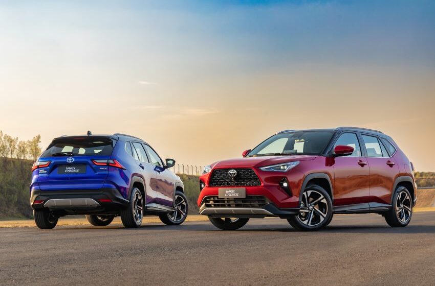 Dois modelos do Yaris Cross