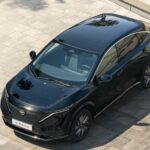 Nissan Ariya com placas solares