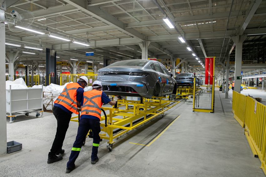 King na linha de montagem