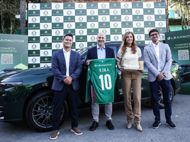 Palmeiras recebe SUVs eletrificados em parceria com Leapmotor