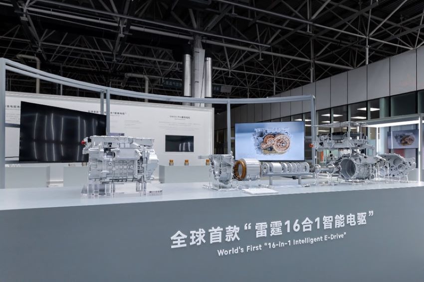 Geely revela sistema de propulsão elétrica com consumo de 8,20 kWh/100 km