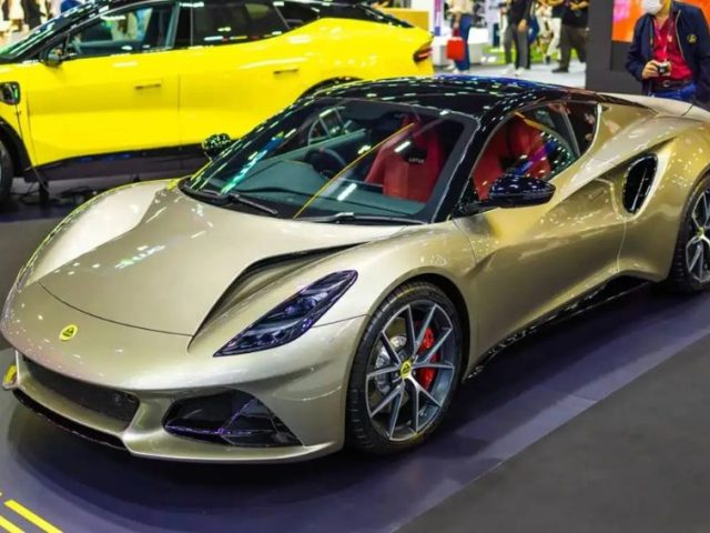 Lotus estreia no Brasil com carros elétricos de até 900 cavalos