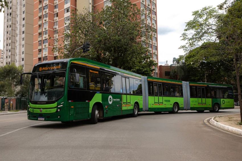 Goiânia coloca ônibus elétricos de 28 metros em operação no BRT