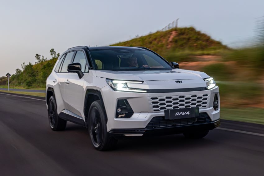 Toyota lança RAV4 híbrido plug-in no Brasil por R$ 399.990