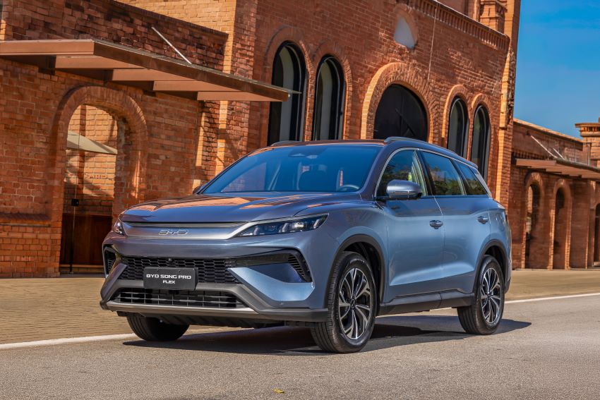 BYD traz Song Pro Flex ao Brasil com preços a partir de R$176.990