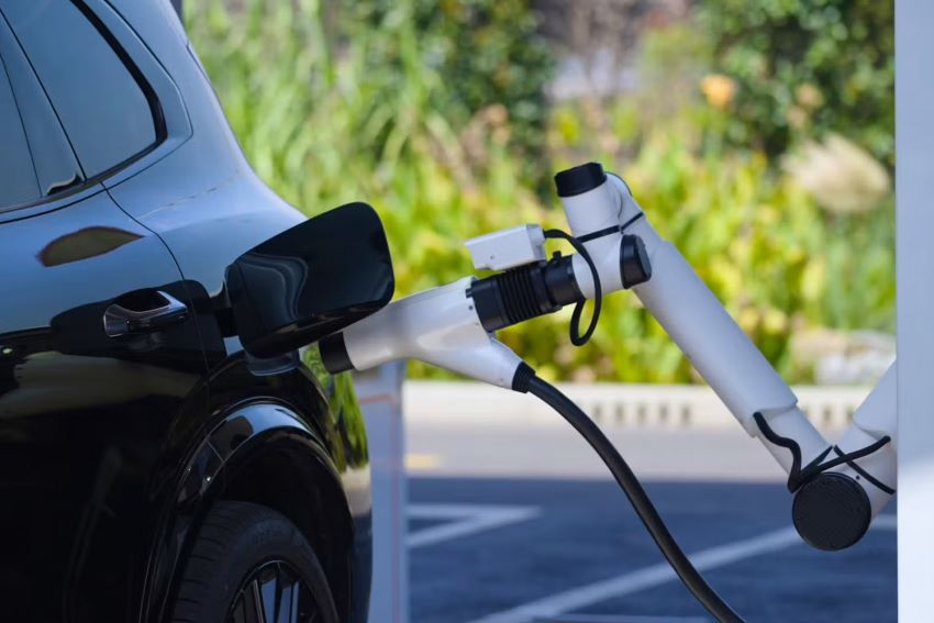 Geely apresenta carregador ultrarrápido de 2,25 MW
