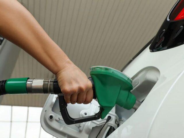 Mais etanol na gasolina: híbridos não flex correm risco no Brasil?