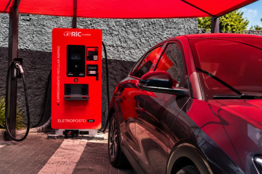 RIC Charge investe em recarga rápida para motoristas de apps