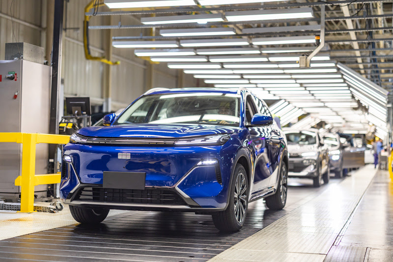 Geely inicia produção do EX5 híbrido no Brasil