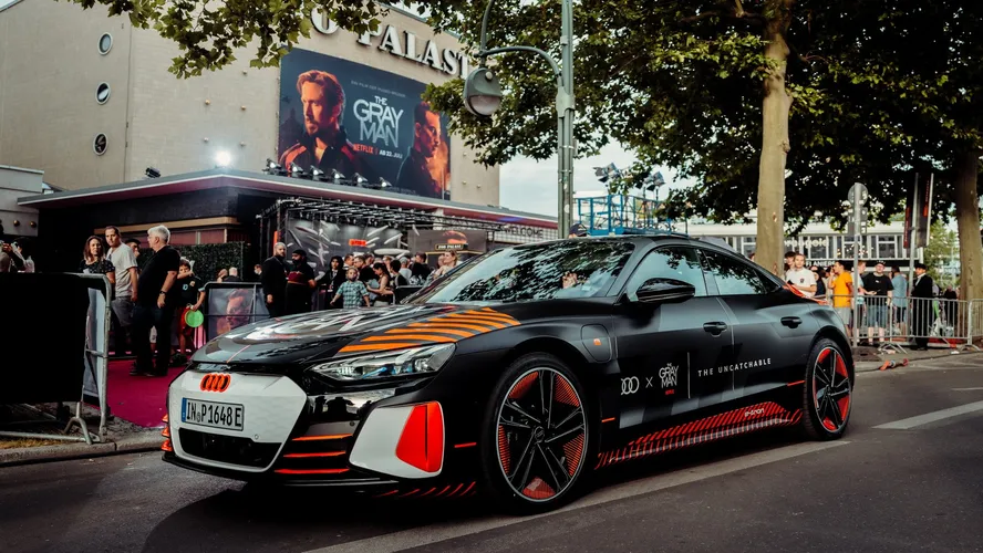 Audi RS e-tron GT em pré-estreia de 'Agente Oculto' — Foto: Divulgação