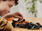 Jovens criam carros elétricos de LEGO para enviar réplica ao espaço