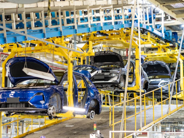 Renault recebe R$ 181,8 milhões do BNDES para desenvolver carro híbrido no Brasil