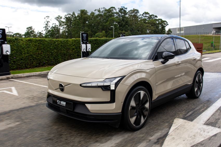 Elétricos são mais da metade das vendas da Volvo no terceiro trimestre